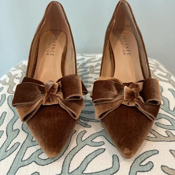 Journee Collection Crystol Velvet Pump in Elegant Brown - Size 9.5 NWOT - Picture 6 of 12